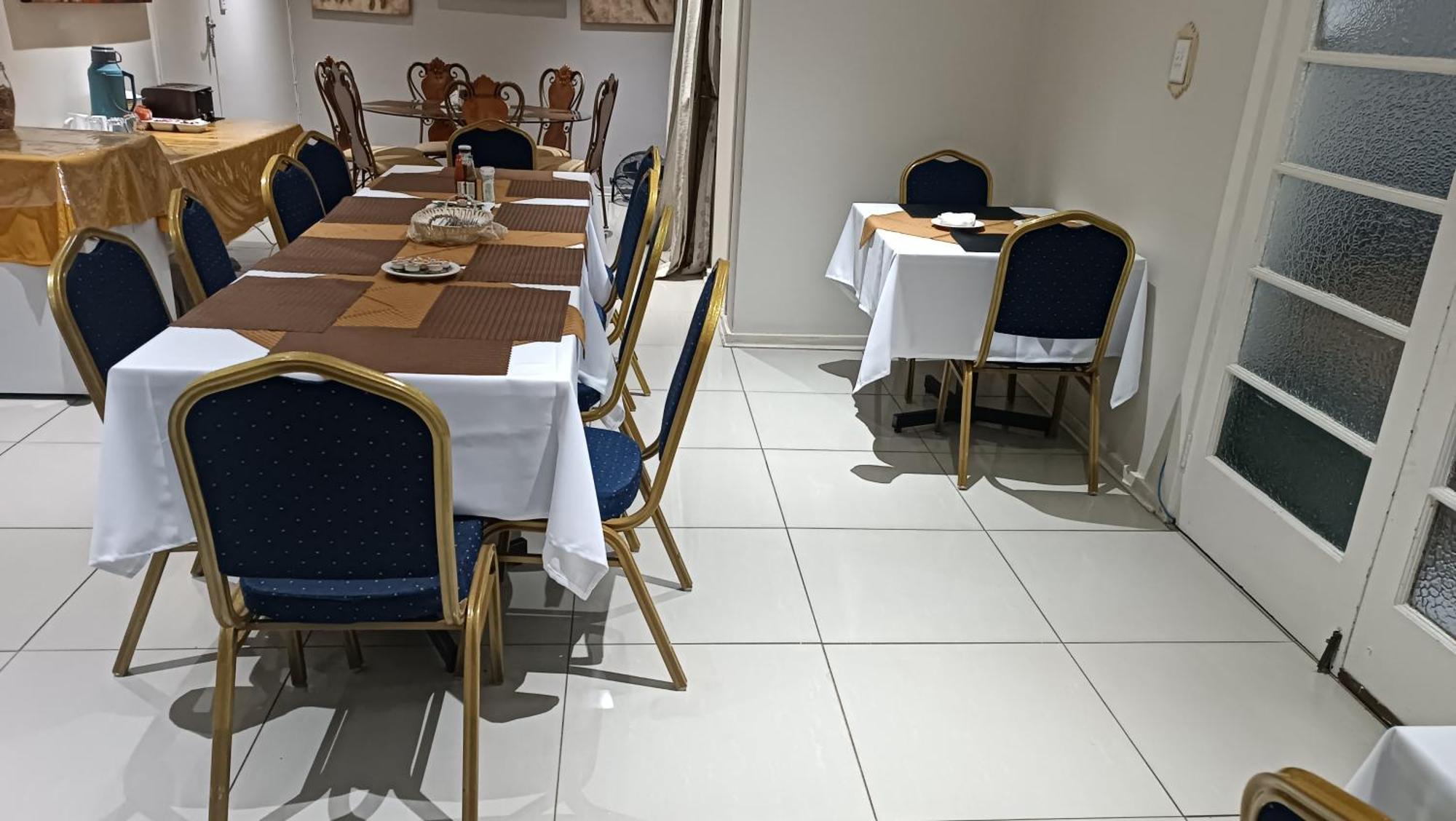 Lala Poa Guest House Klerksdorp Esterno foto